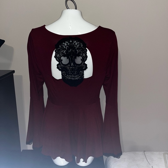 Hot Topic Burgundy Long Sleeve Top with Black Lace Skull Back - Picture 2 of 8